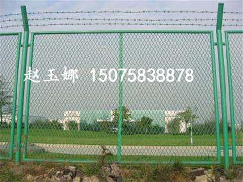 保稅區(qū)封關(guān)圍網(wǎng)（隔離網(wǎng)）建設(shè)，完善口岸設(shè)施