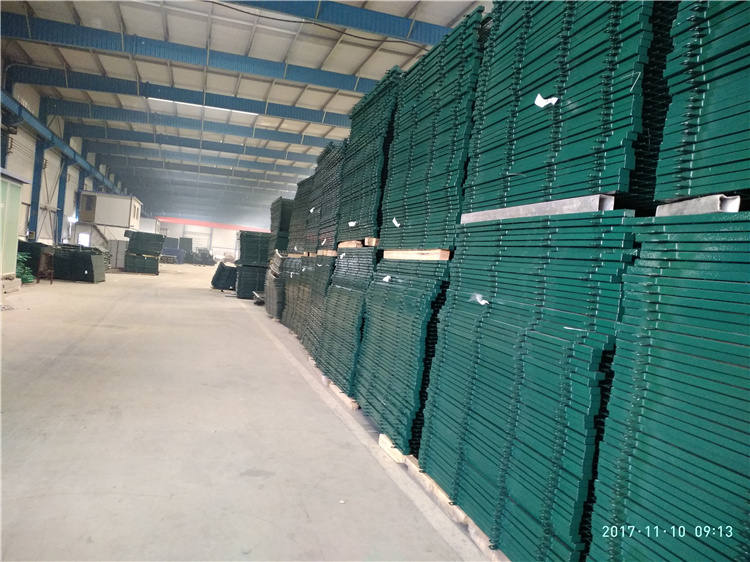 鐵路隔離網與鐵路通線封閉柵欄的區(qū)別